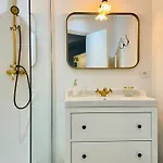 Le Boudoir De Thais Apartment