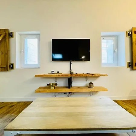 Le Boudoir De Thais Apartment